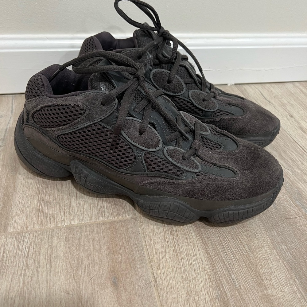 Yeezy 500 black size 7